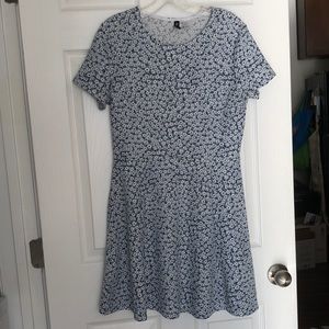 H&M Blue/White Floral Dress Size 10 US